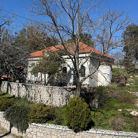 Septem Mountain House 펜션 Eptálofos
